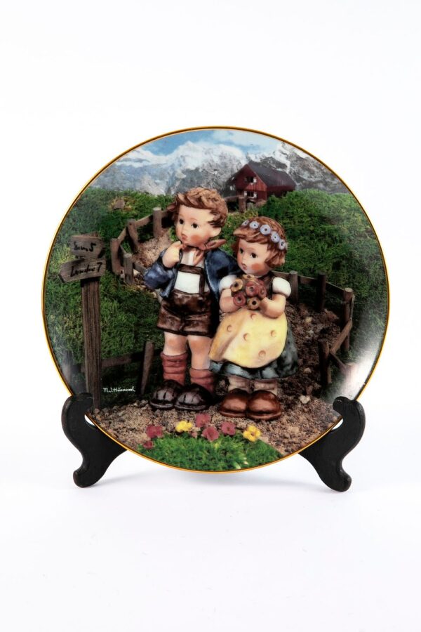 Country Crossroads מסדרת Little Companions של Hummel