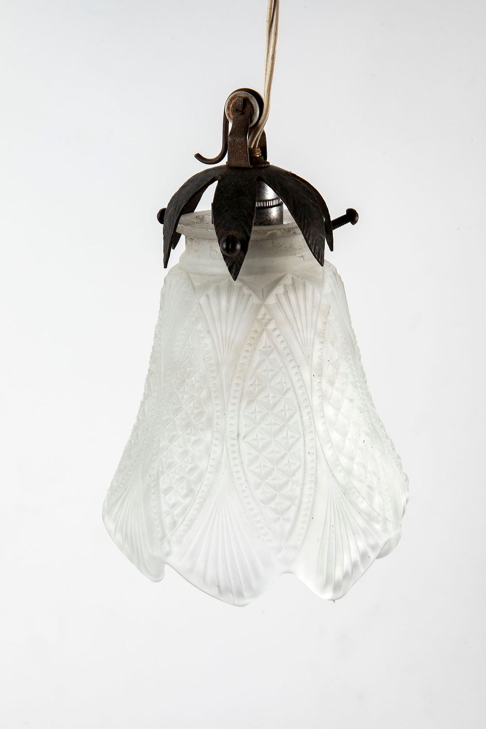 מנורת תקרה, אהיל Pressed Glass בדוגמת עלים – תמונה 2