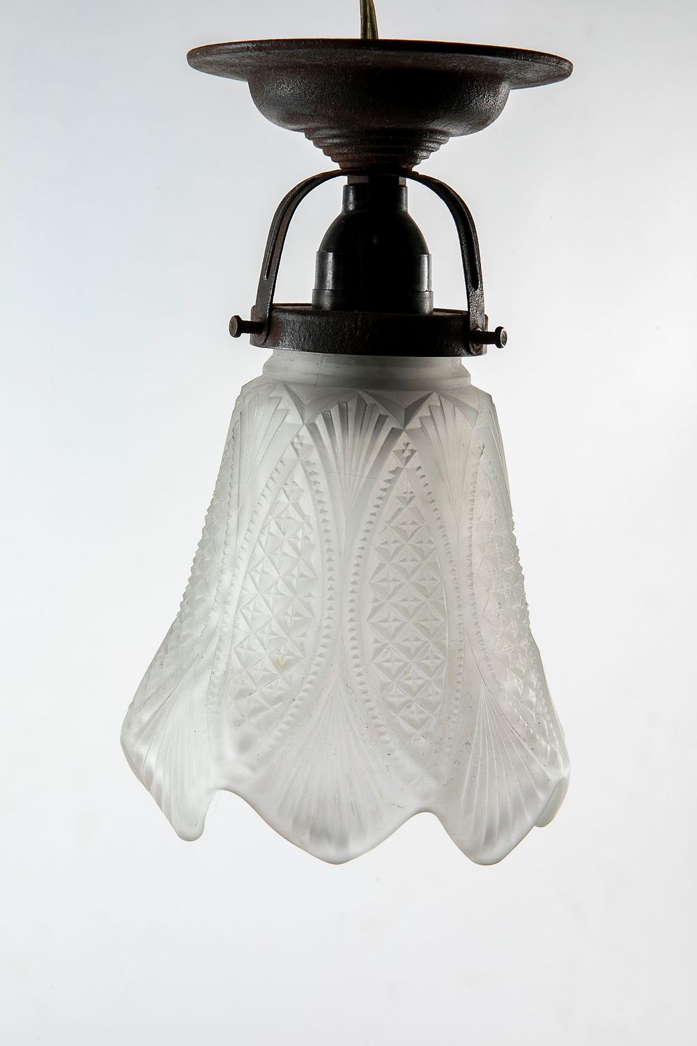 מנורת תקרה ארט נובו, אהיל Pressed Glass – תמונה 2